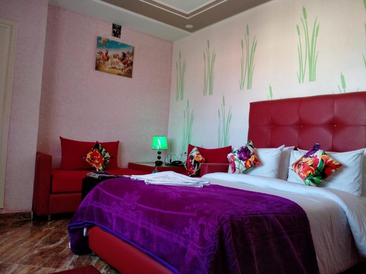 Hotel Hadaik Ain Asserdoune 贝尼迈拉勒 外观 照片