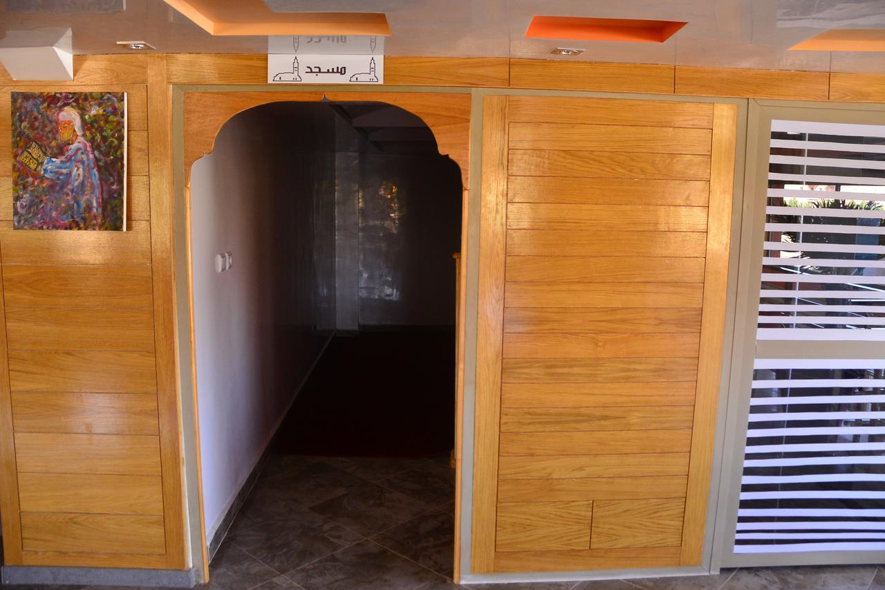 Hotel Hadaik Ain Asserdoune 贝尼迈拉勒 外观 照片