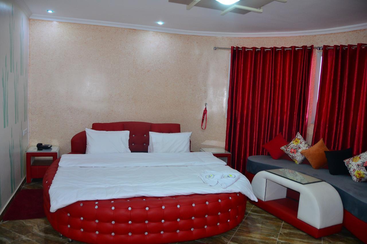 Hotel Hadaik Ain Asserdoune 贝尼迈拉勒 外观 照片