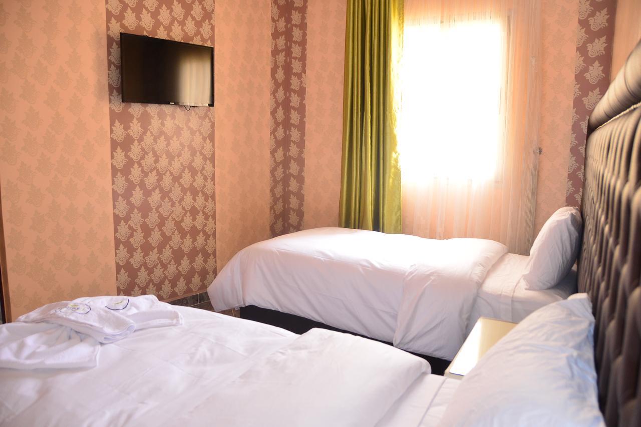Hotel Hadaik Ain Asserdoune 贝尼迈拉勒 外观 照片