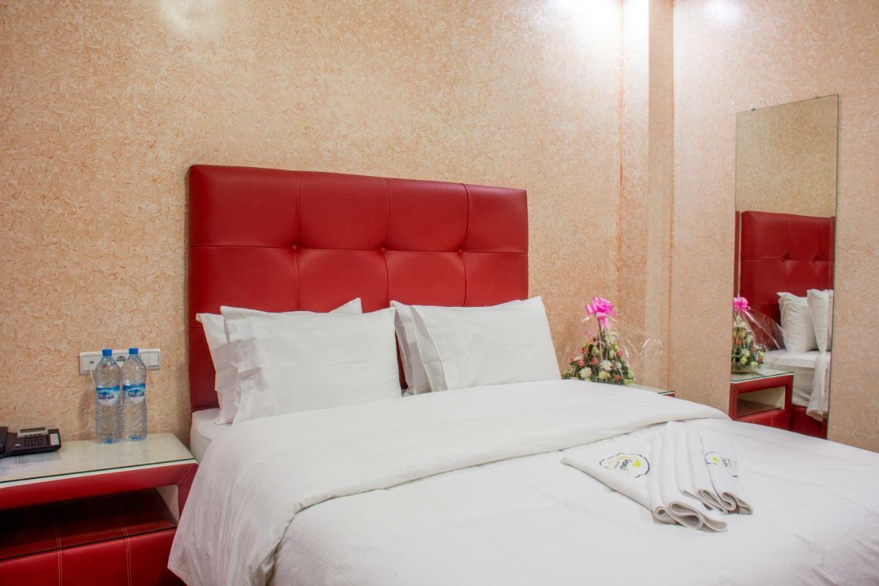 Hotel Hadaik Ain Asserdoune 贝尼迈拉勒 外观 照片